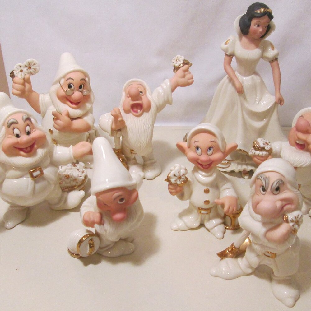Lenox Disney Showcase Collection "Snow White and the Seven Dwarfs"
